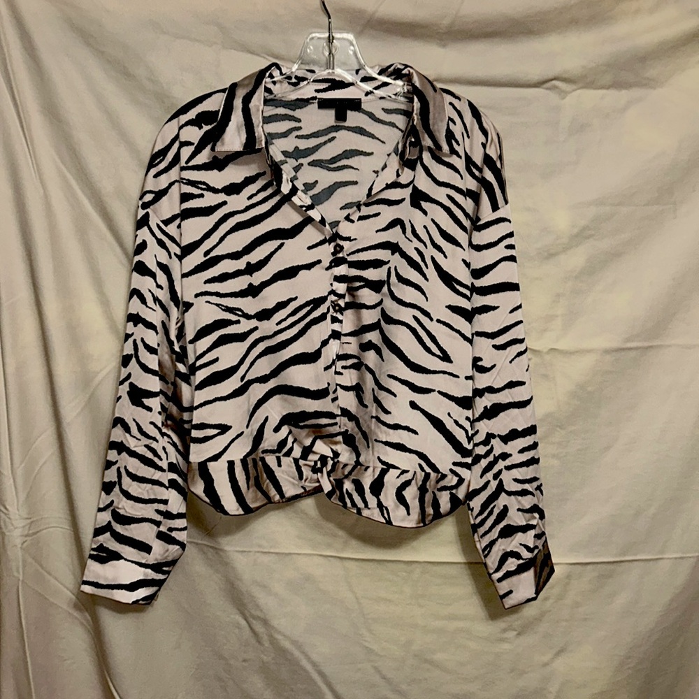 Moa Moa medium 97% poly 3% spandex champagne
